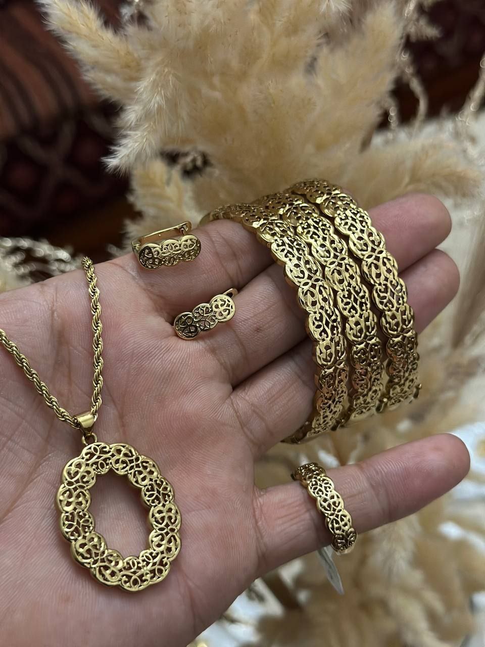 ✨ طقم مجوهرات فاخر… فخامة تدوم ✨