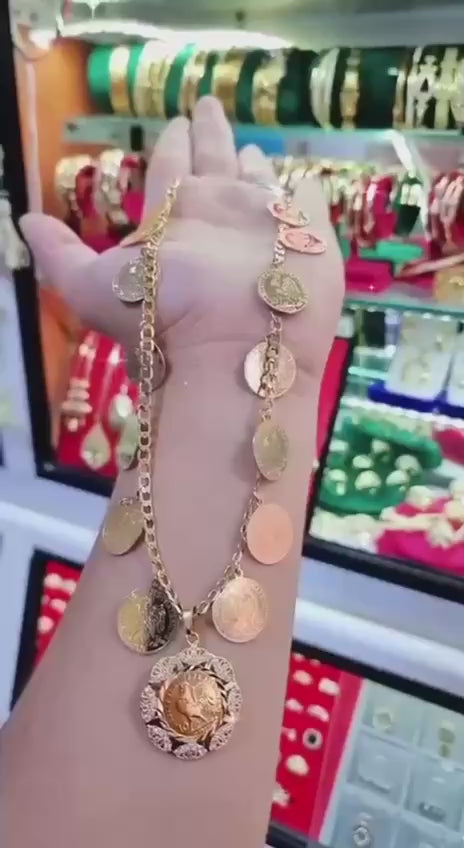 ✨ إسوارة العملات الذهبية… أناقة بلمسة تراثية ✨
